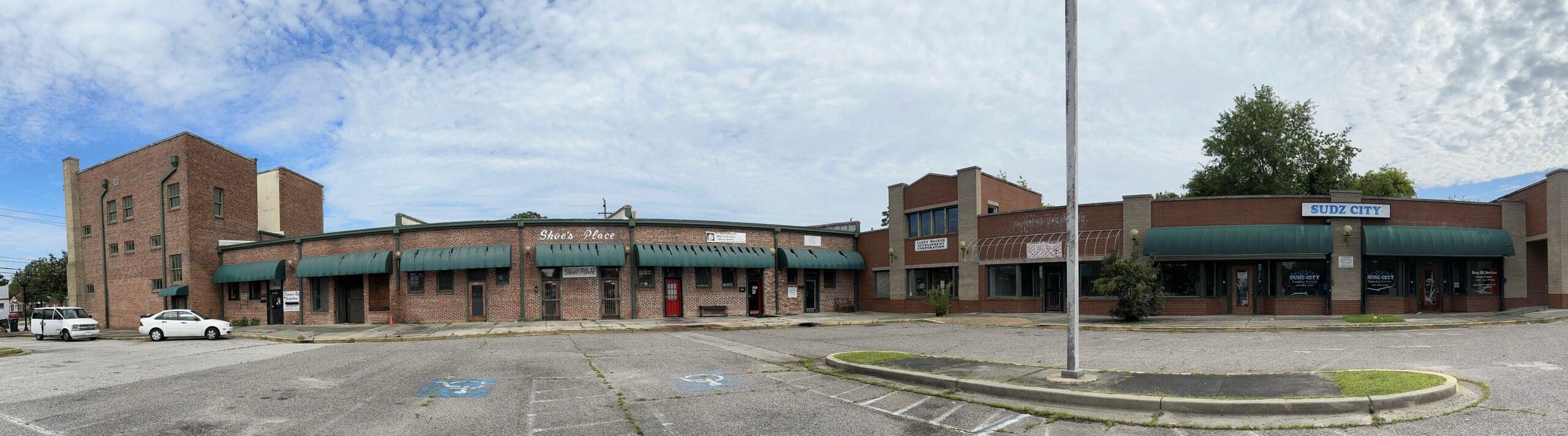 Augusta leaders agreed to pay $500,000 for materials for a facade upgrade at Armstrong Galleria. Staff photo by Susan McCord