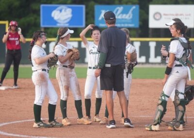 picture of greenbrier's softball team