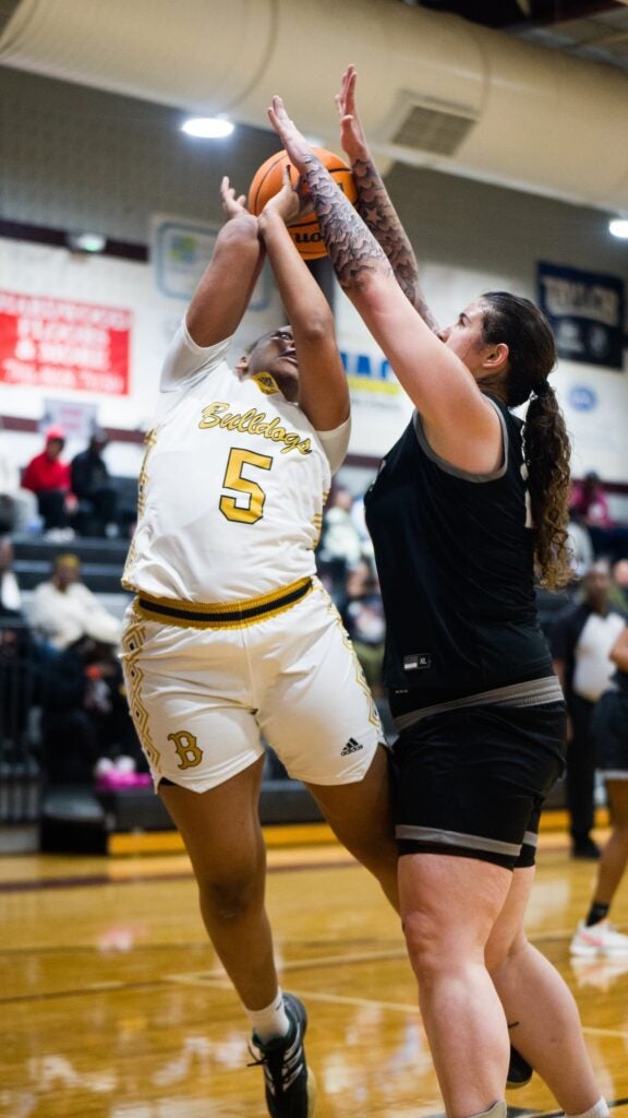 At the Battle of the Border on Saturday, Jan. 4, local high school basketball teams battled it out on the court. Staff photo by Teon Scott