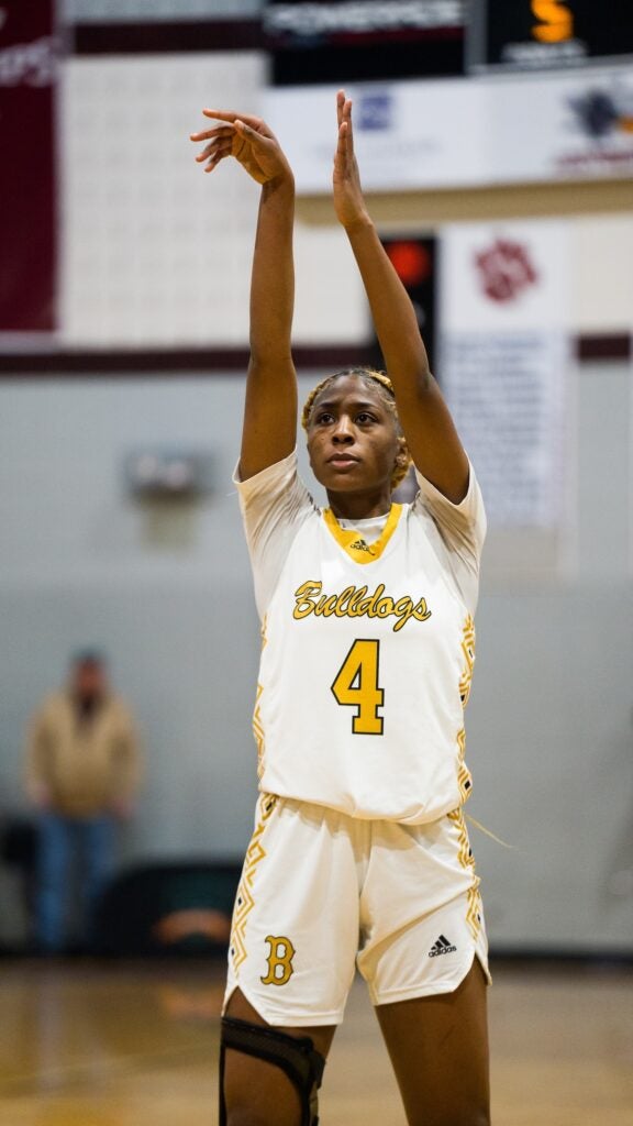 At the Battle of the Border on Saturday, Jan. 4, local high school basketball teams battled it out on the court. Staff photo by Teon Scott
