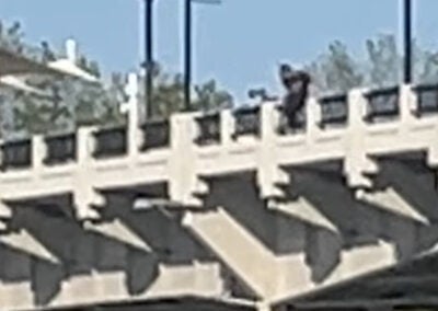 Bridge jumper