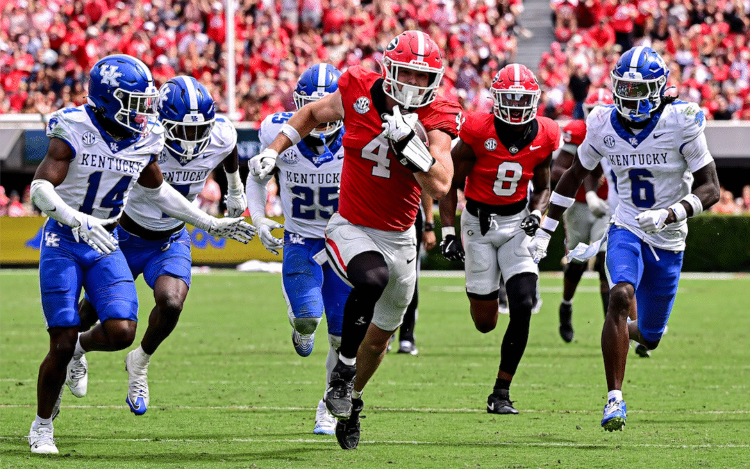 Georgia tight end Oscar Delp (4) runs with ball after a catch during a game against Kentucky at Sanford Stadium in Athens, Ga., on Saturday, October 4, 2025. (photo by Rob Davis)