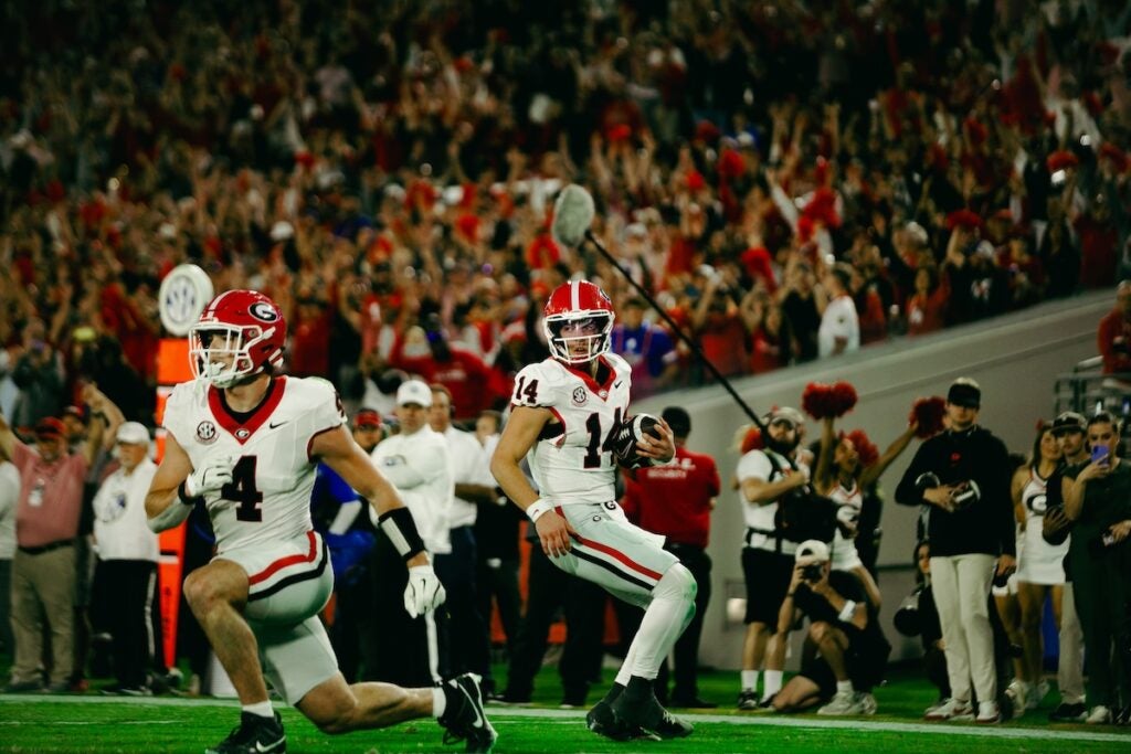 The Georgia Bulldogs managed to hang on during the game on Saturday to defeat Florida 24-20 at the "World's Largest Outdoor Cocktail Party" in Jacksonville.