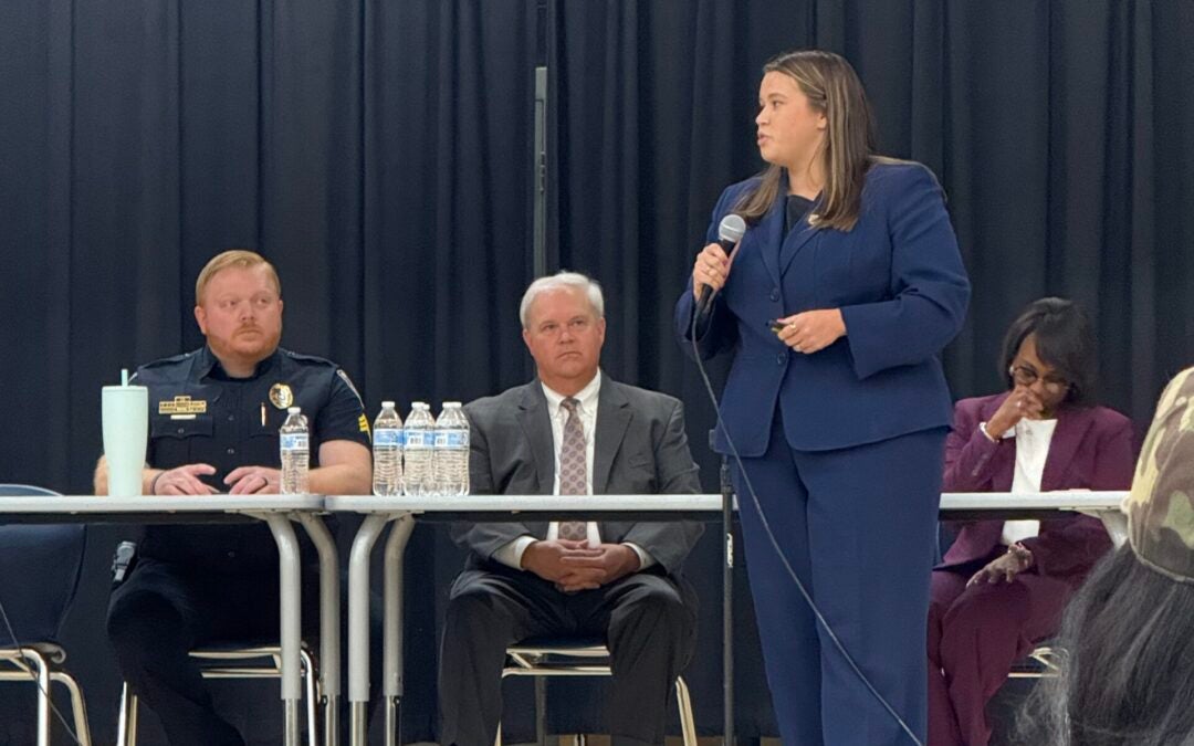 GBI agent Kaitlyn Payne speaks to parents at CCSD forum. Photo by Drew Wall.