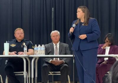 GBI agent Kaitlyn Payne speaks to parents at CCSD forum. Photo by Drew Wall.