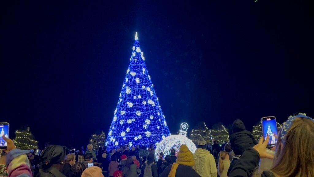 Columbia County held its Christmas tree lighting on Thursday, Dec. 4. Staff photo by Stephanie Hill
