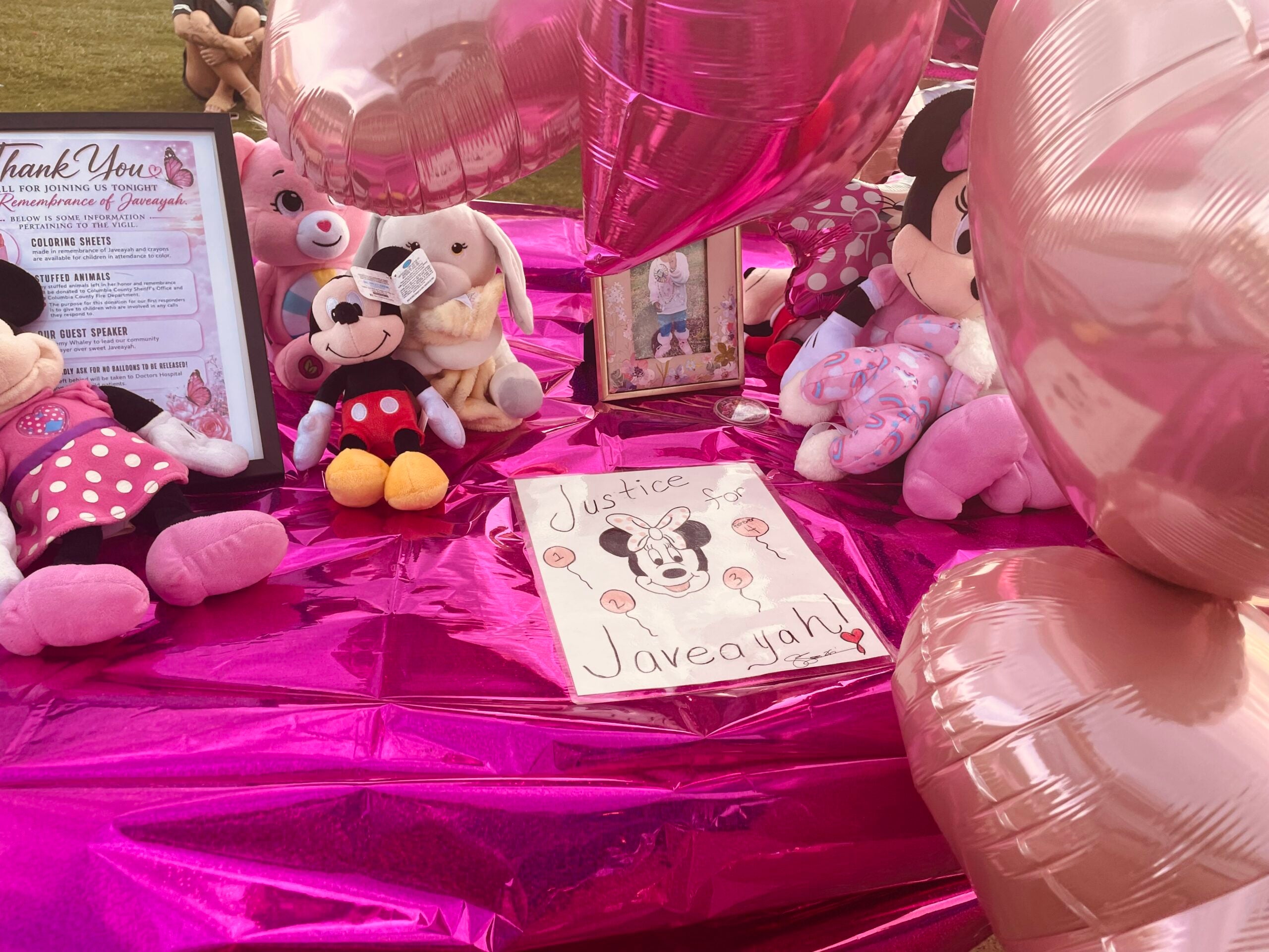 Candlelight vigil in Evans Towne Center Park honors memory of Javeayah Harris