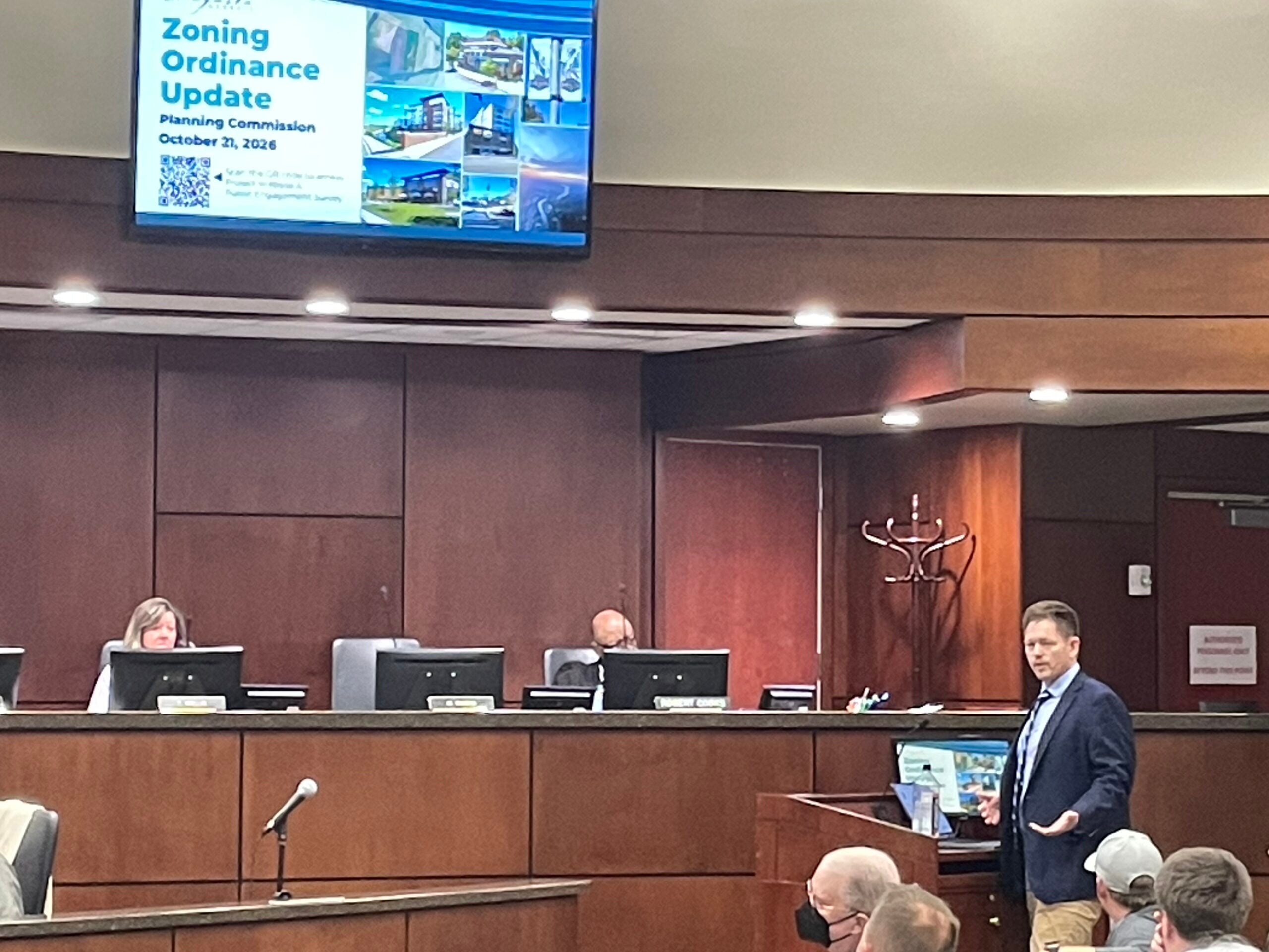 Public discusses short-term rentals, data center regulations at Planning Commission's hearing on zoning rewrite